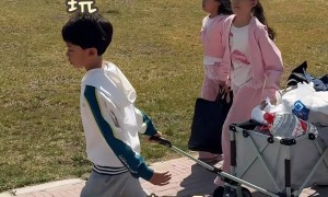 甘薇离婚后带娃露营，三孩子独立乖巧颜值高，叹自己是非常快乐的人