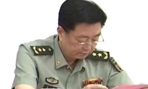 极目政情|唐勇被撤销全国政协委员资格，曾参与国庆阅兵，中将军衔