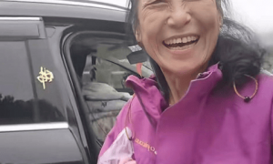 69岁淄博阿姨“流浪地球”：靠退休金自驾1500多天！活出第二人生